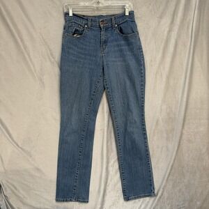 Levis Jeans Womens 8 Medium Blue Straight Leg Denim Stretch Casual Comfort‎